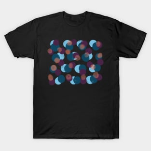 circles  pattern in blue and purple T-Shirt